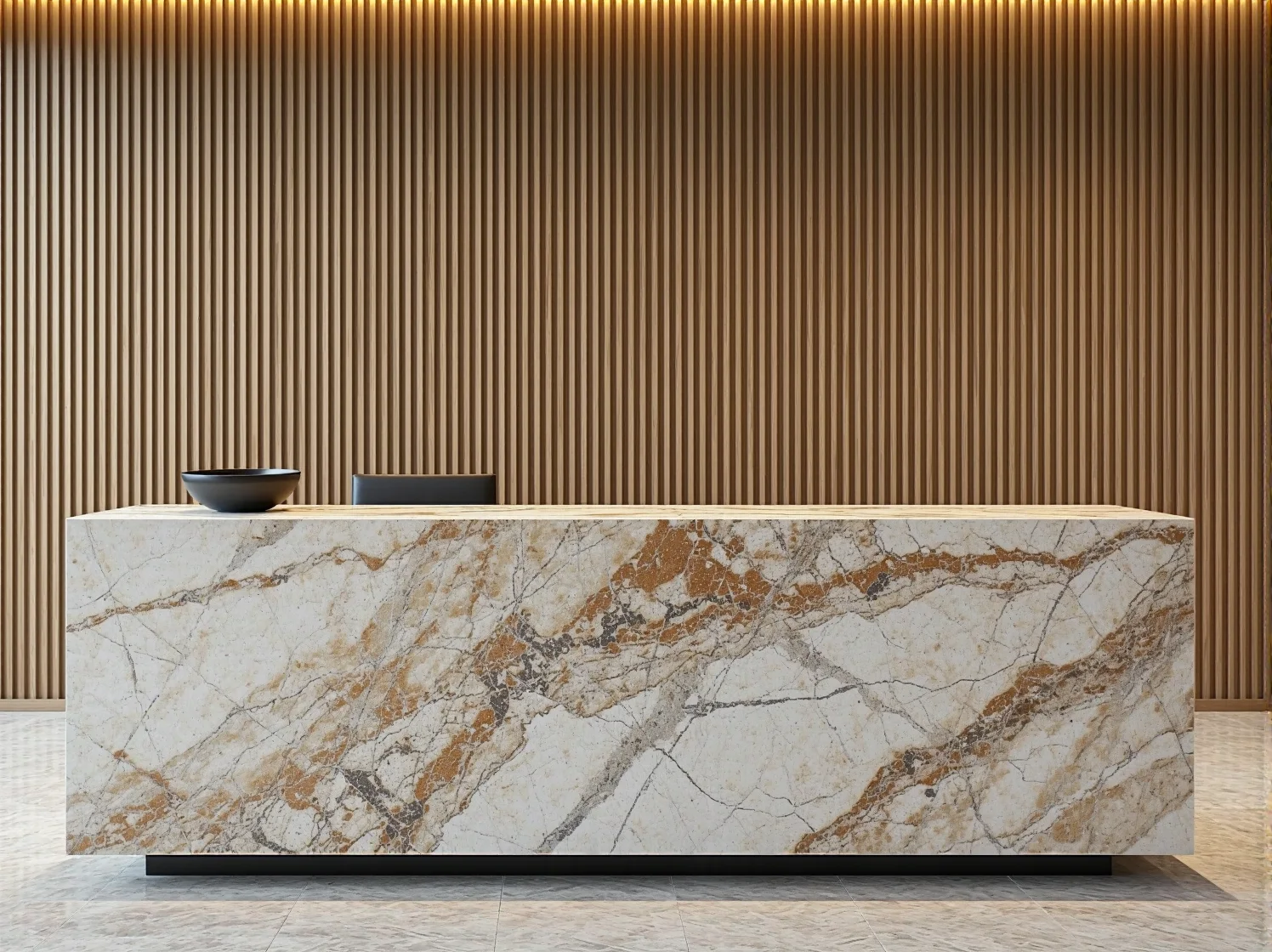 Otwarta przestrzeń wspólna w luksusowym hotelu, łącząca funkcję lobby, baru i strefy wypoczynku w spójną całość.