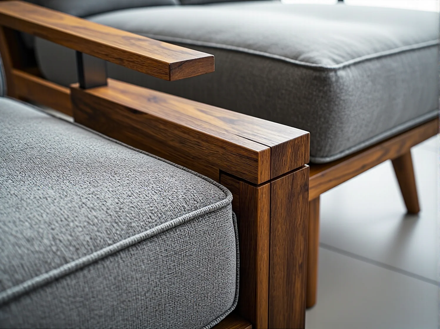 Elementy meblowe wykonane z kompozytów rolnych i odpadów roślinnych zamiast płyty wiórowej